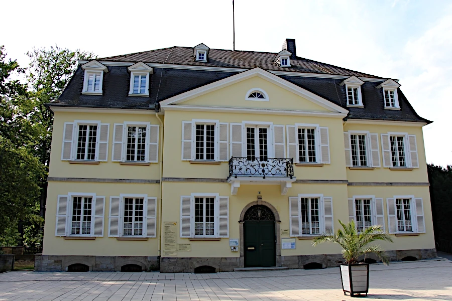 das-landgrafenhaus-in-bad-nenndorf Das Landgrafenhaus in einer aus dem 18ten Jahrhundert stammenden Villa