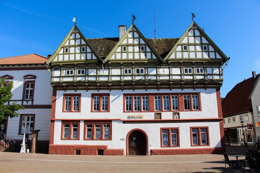 Das historische Rathaus wurde 1587 erbaut
