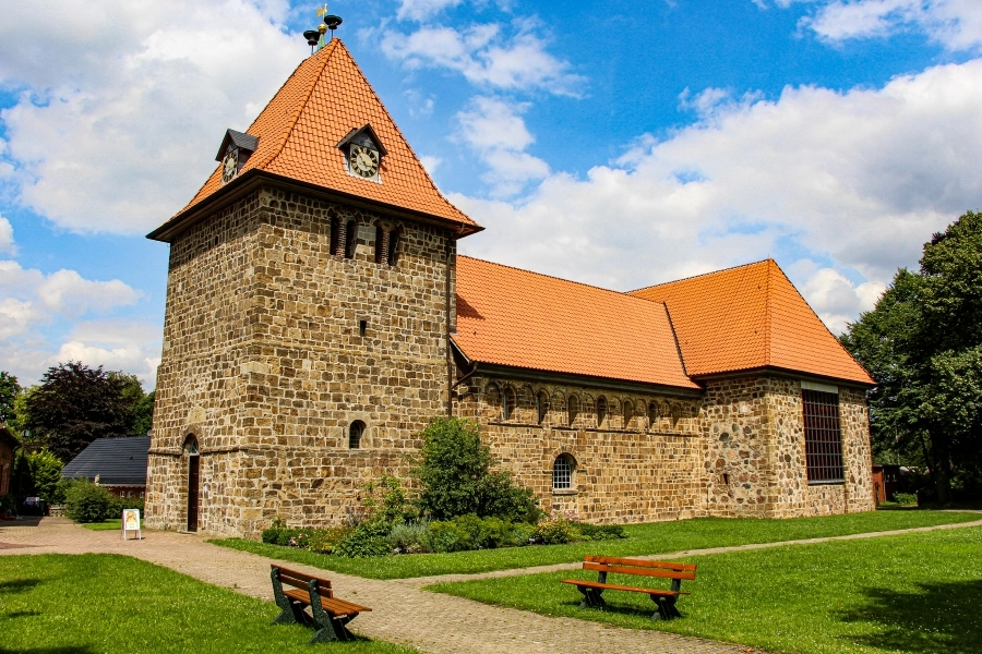 Die um das Jahr 1150 errichtete St.-Gangolf-Kirche