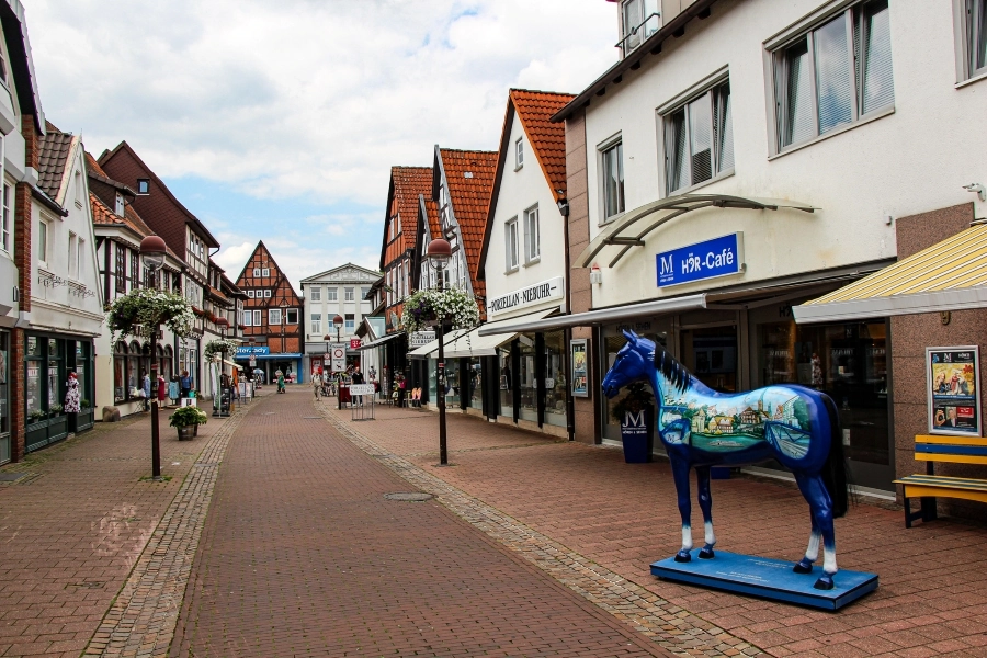 Die Lange Straße ist die Fußgängerzone in Nienburg