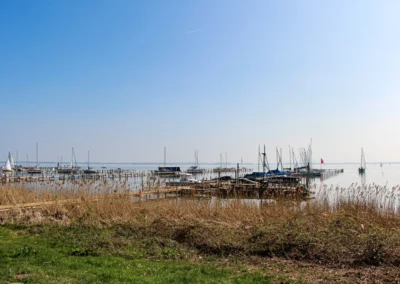 Boote im Mardorfer Bootshafen