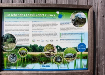 Hinweisschild in den Meerbruchswiesen bei Winzlar
