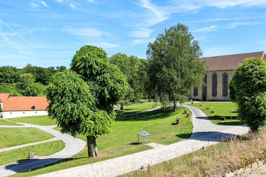Das Kloster Dalheim ist ein ehemaliges Augustiner-Chorherrenstift bei Lichtenau