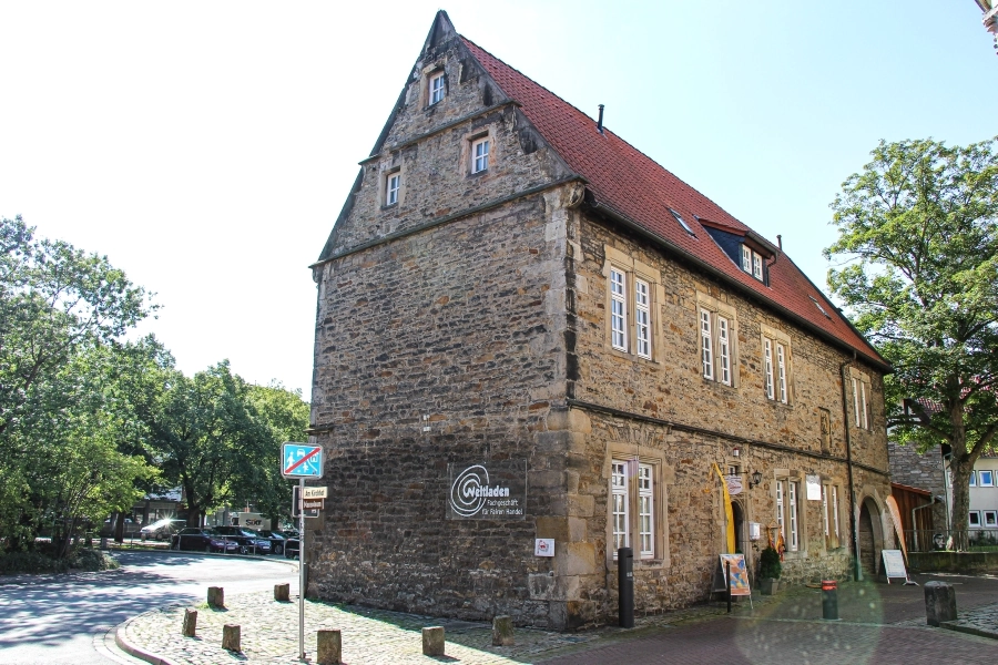 alte-lateinschule Die Alte Lateinschule diente seinerzeit als Bürger- und Lateinschule