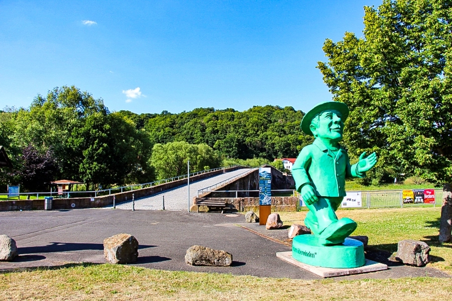 bruecke-der-einheit-in-vacha Die Brücke über die Werra wird auch Brücke der Einheit genannt
