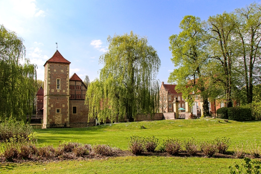 burg-huelshoff-bei-havixbeck Burg Hülshoff bei Havixbeck gehört zu den beliebtesten Ausflugszielen im Münsterland