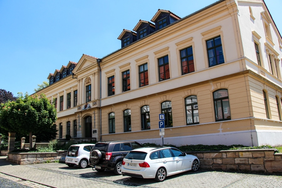 das-buergerhaus Das heutige Bürgerhaus wurde um 1880 als Firmengebäude errichtet