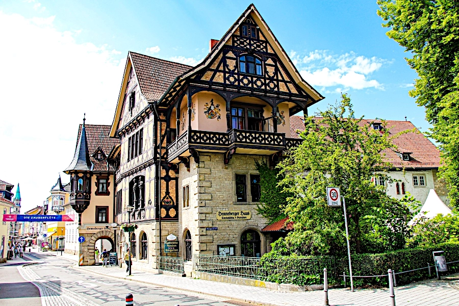 das-henneberger-haus Das Henneberger Haus wurde 1894-1895 errichtet