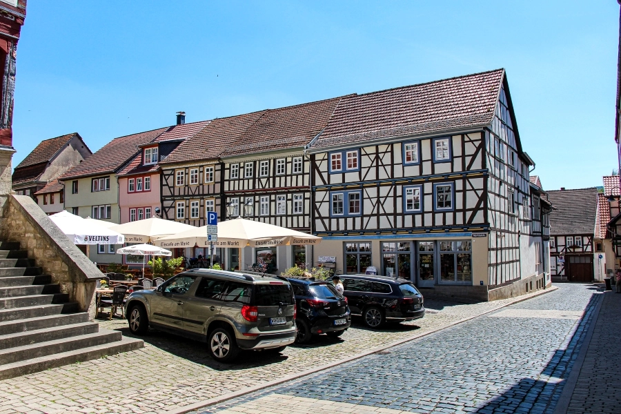 der-marktplatz-am-rathaus Der Marktplatz am Rathaus in Treffurt