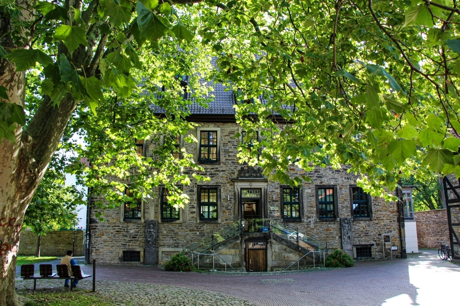 landsbergscher-hof-stadthagen Der Landsberg‘sche Hof ist im 16. Jahrhundert im Stil der Weserrenaissance entstanden