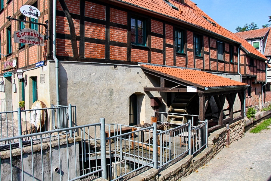 muehlrad-der-tormuehle Das Mühlrad der Tormühle neben dem Salzwedeler Tor