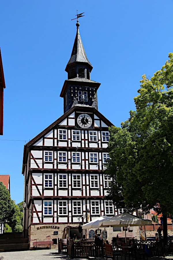 rathaus-allendorf Das Rathaus am Markt in Allendorf