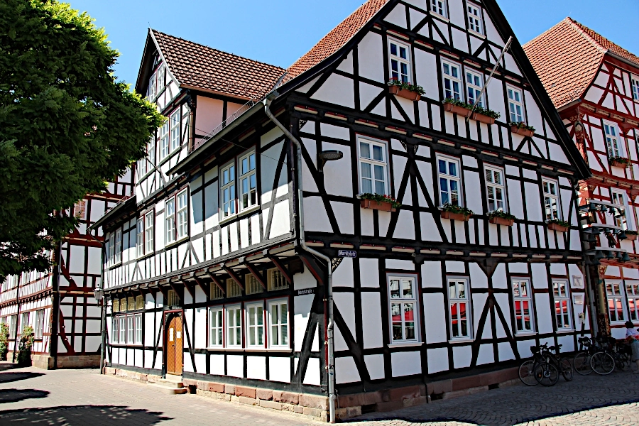 rathaus-am-marktplatz-in-eschwege Am Marktplatz steht das Alte Rathaus