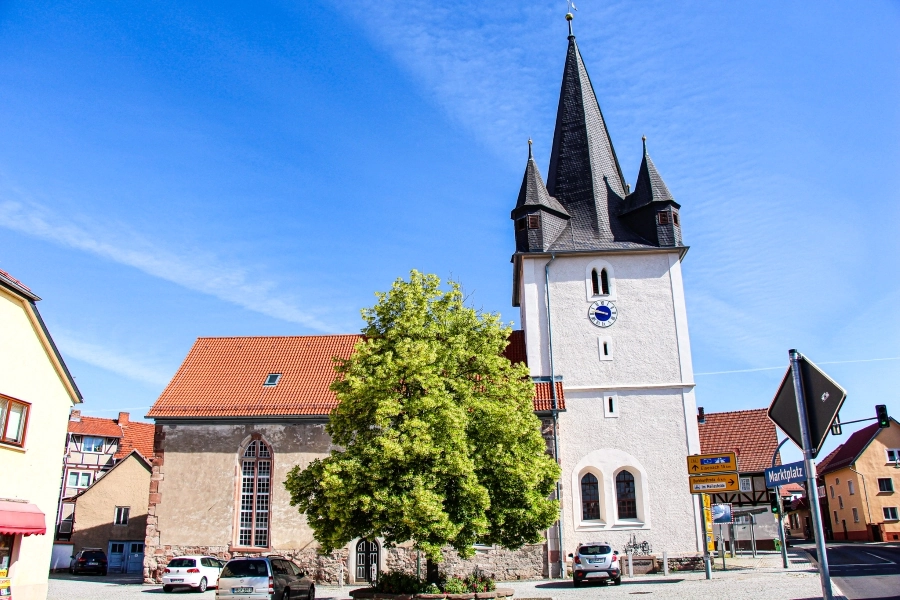 st.-hubertus-marksuhl Die St.-Hubertus-Kirche in Marksuhl