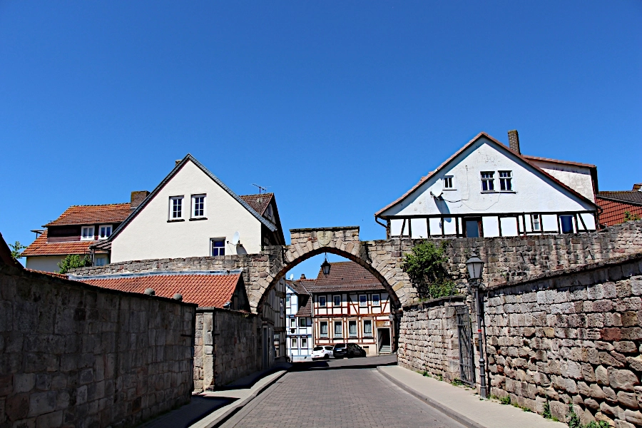 steintor-allendorf Das Steintor ist Teil der ehemaligen Stadtbefestigung