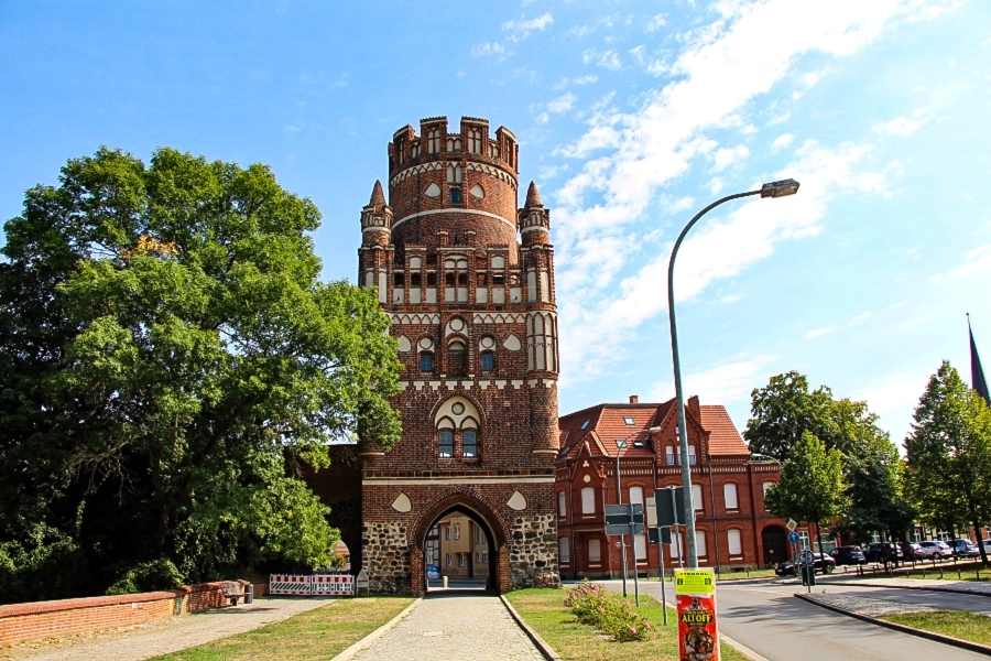 uenlinger-tor-stendal Das Uenglinger Tor in Stendal ist eines von zwei heute noch erhaltenen Stadttoren
