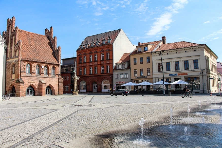 blieck-ueber-den-stendaler-marktplatz Blick über den Stendaler Marktplatz