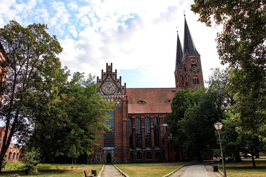 dom-st.-nikolaus Ein weiterer bedeutender Kirchenbau Stendals ist der Dom St. Nikolaus