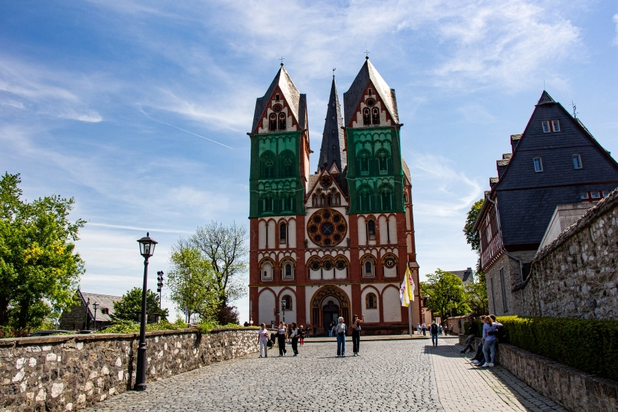 limburger-dom Der Limburger Dom thront oberhalb der Altstadt von Limburg