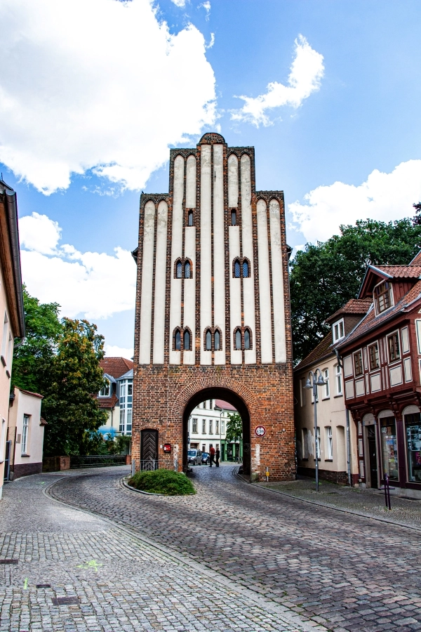 neuperver-torturm Der aus Backstein errichtete Neuperver Torturm
