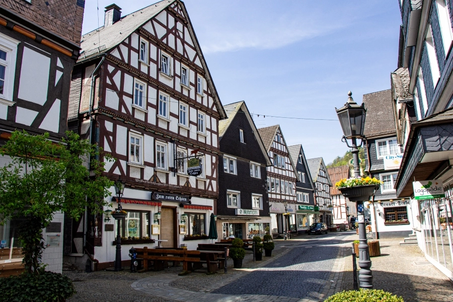 altstadt-bad-laasphe Die Fachwerkhäuser in Bad Laasphe stammen überwiegend aus dem 17. und 18. Jahrhundert