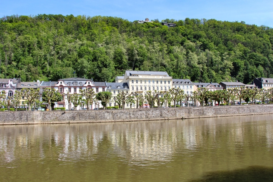 historische-hotelbauten-bad-ems In der Oberen Römerstraße reihen sich historische Hotelbauten aneinander