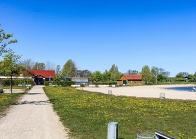 Gastronomie und Servicegebäude am Hufeisensee