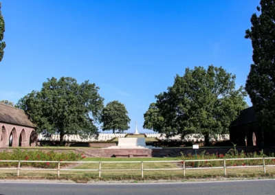Der Hanover War Cemetery ist eine Kriegsgräberstätte zwischen Velber und Ahlem